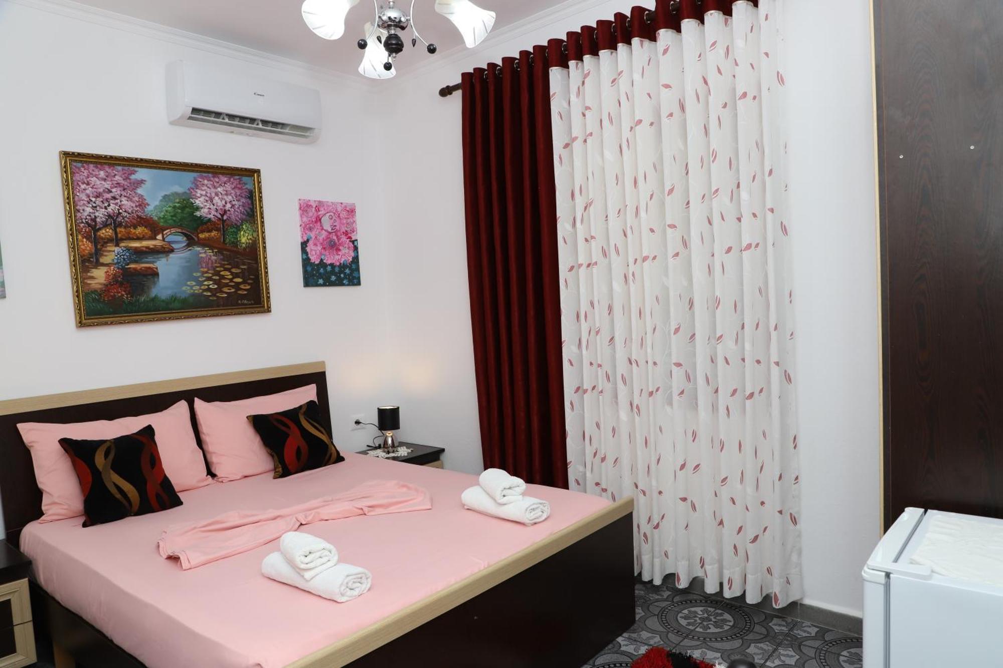Guest House Marjo Berat Exterior photo