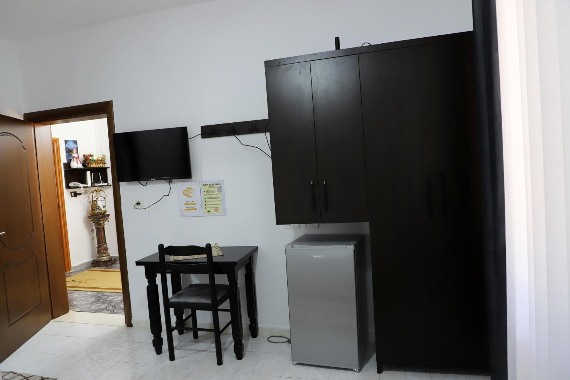 Guest House Marjo Berat Exterior photo
