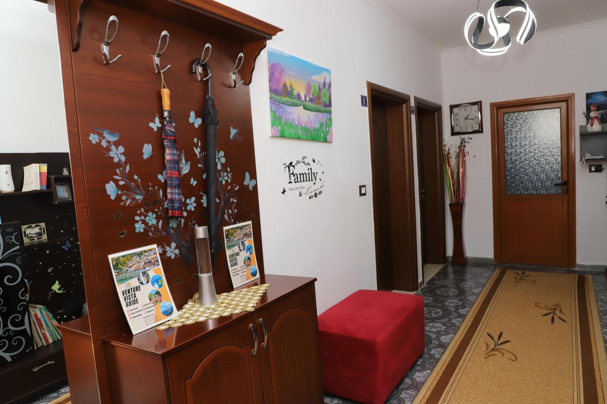 Guest House Marjo Berat Exterior photo