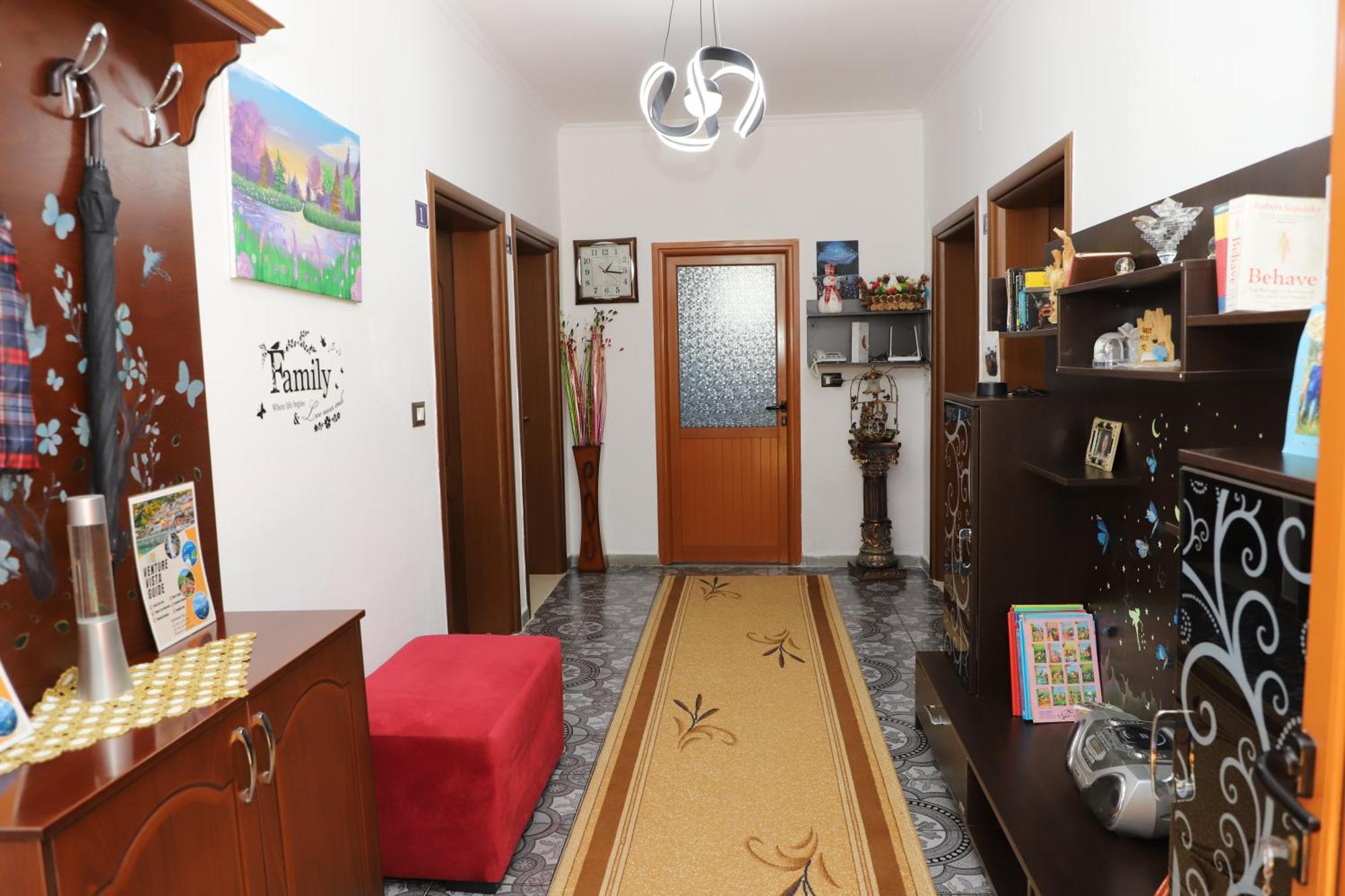 Guest House Marjo Berat Exterior photo
